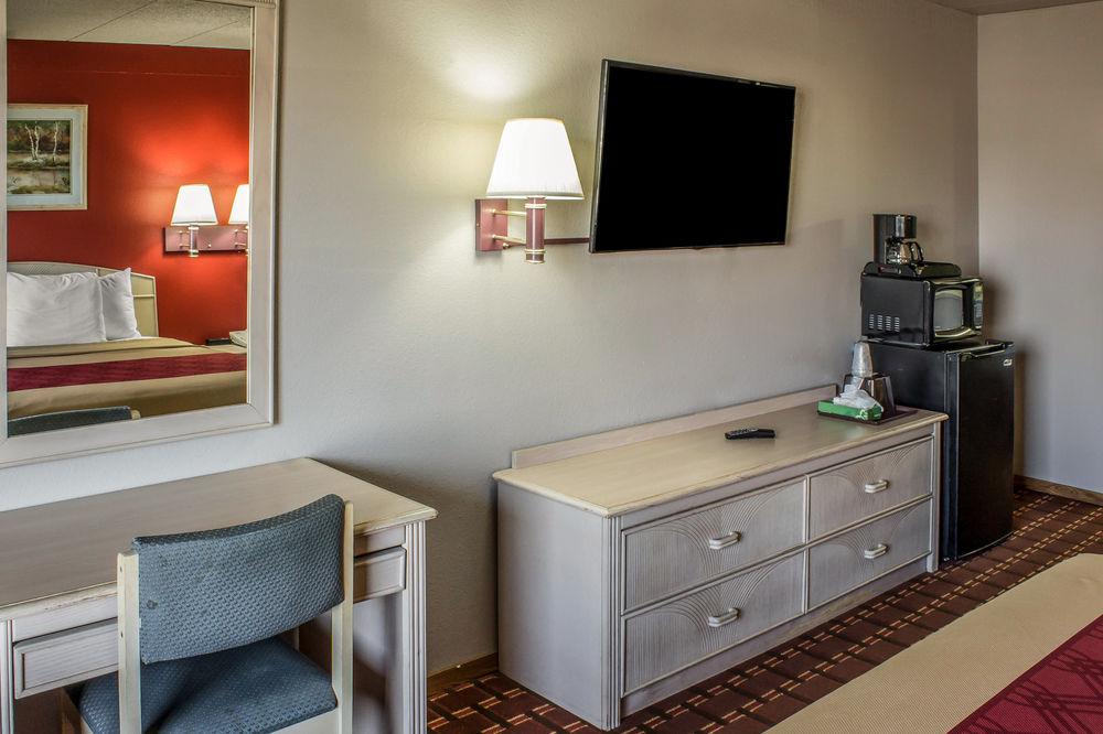 Spencer Inn & Suites المظهر الخارجي الصورة
