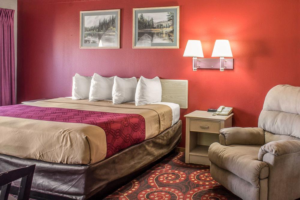 Spencer Inn & Suites المظهر الخارجي الصورة