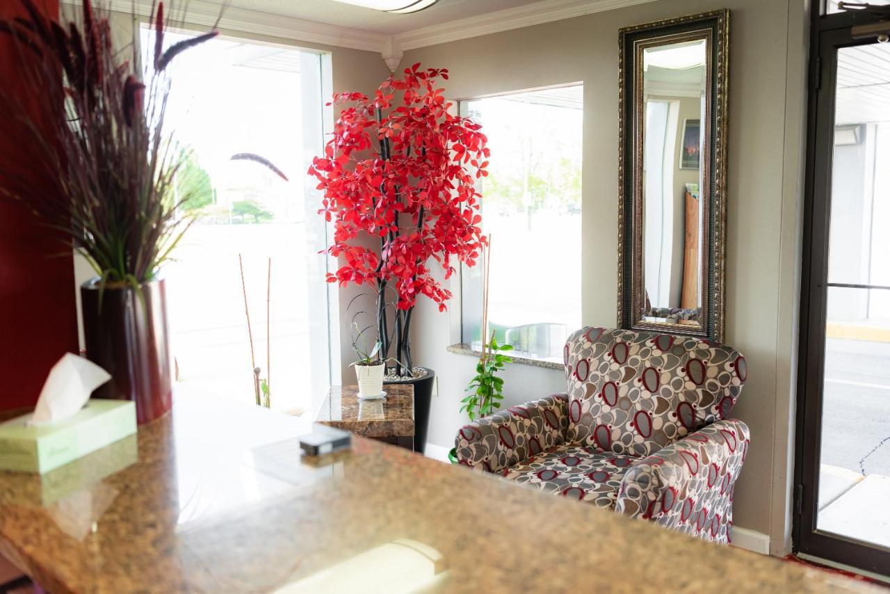 Spencer Inn & Suites المظهر الخارجي الصورة