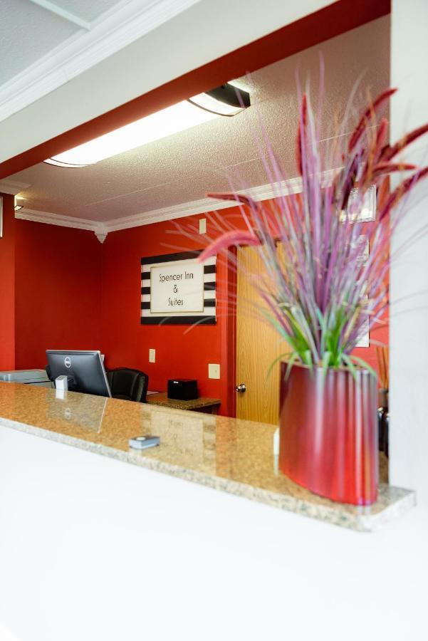 Spencer Inn & Suites المظهر الخارجي الصورة