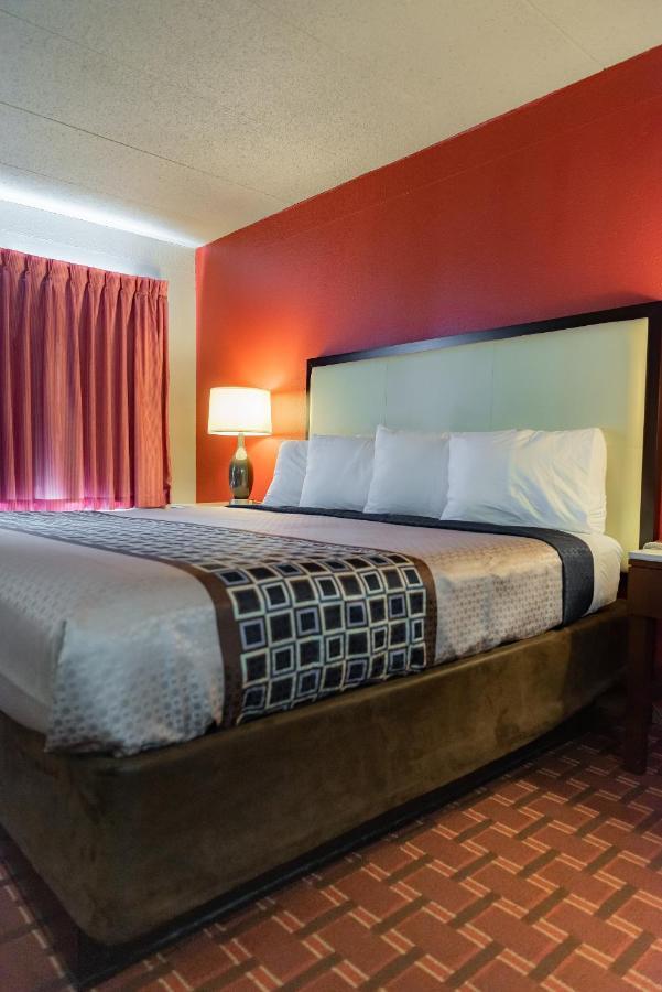 Spencer Inn & Suites المظهر الخارجي الصورة