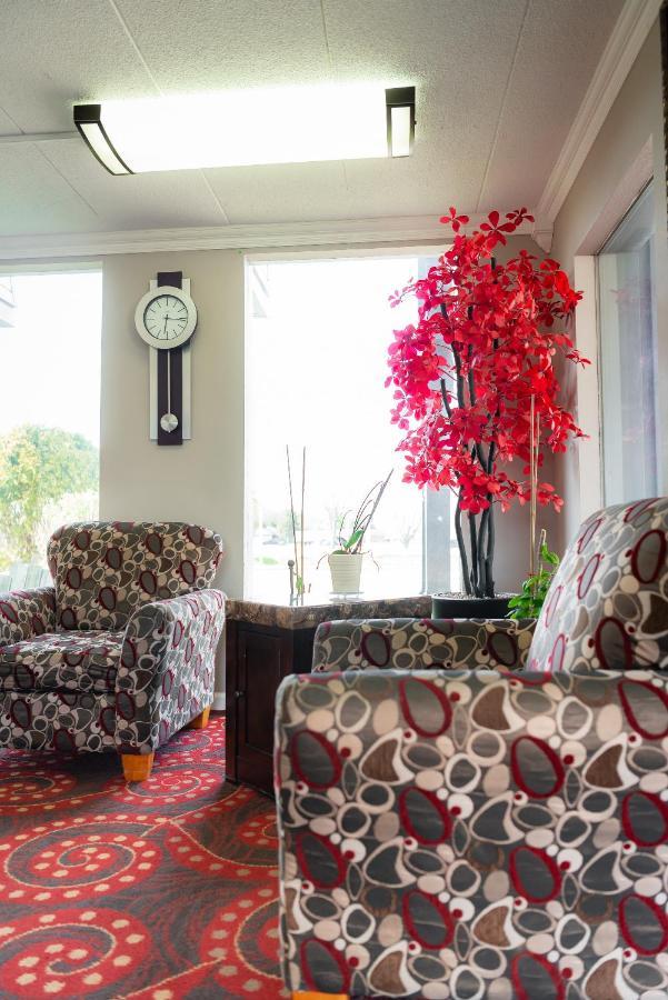 Spencer Inn & Suites المظهر الخارجي الصورة
