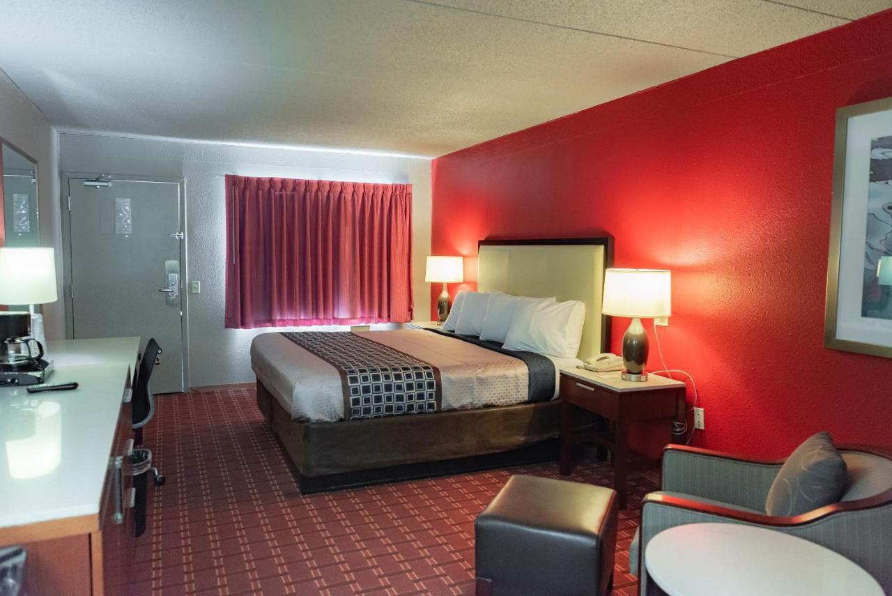 Spencer Inn & Suites المظهر الخارجي الصورة